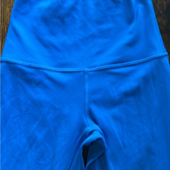 Lululemon pool side high rise align crop Sz 0 21” - Picture 8 of 9